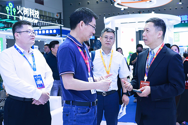 1677468314992884.jpg 7-2·1智慧醫(yī)療-600.jpg